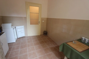 Apartament spatios 3 camere,zona medicina - imagine 13