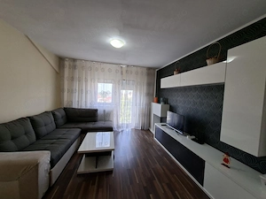 Apartament 3 camere la 5 minute de Shopping City