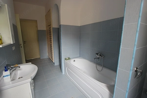 Apartament spatios 3 camere,zona medicina - imagine 9