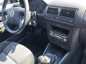 Volkswagen Golf 4 Edition 1.6 16V benzina 2+1 usi Bine Dotat - imagine 5