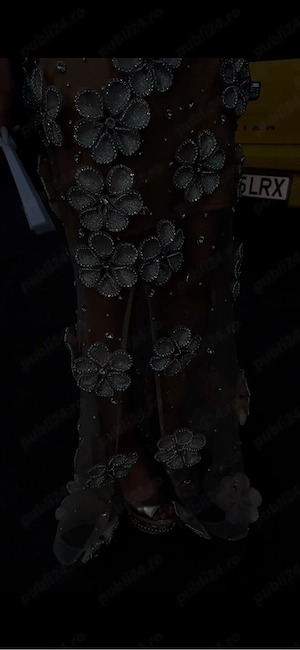     Rochie elegantă pentru ocazii speciale   stare impecabilă