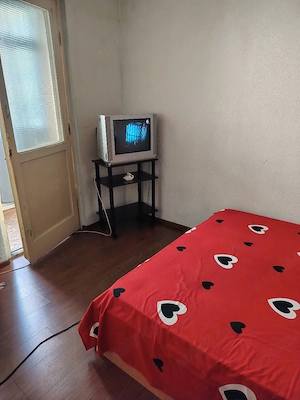 Închiriez apartament - imagine 4