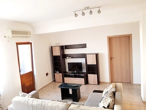 Proprietar inchiriez apartment cu 3 camere zona Spitalul Judetean