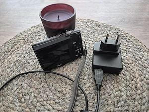Nikon Coolpix S2900 + încărcător,
