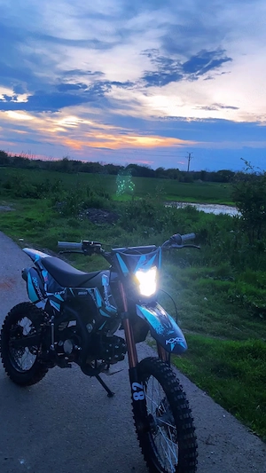Vând KXD Hurricane 125cc