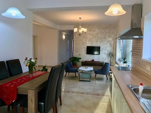 Apartamet modern 3 camere, 2 bai , loc de parcare, Torontalului