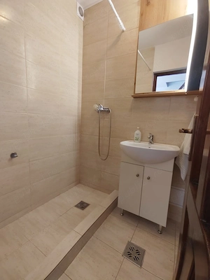 Direct proprietar | Vand Apartament pe 2 niveluri | Central | Ideal pentru investiție - imagine 3