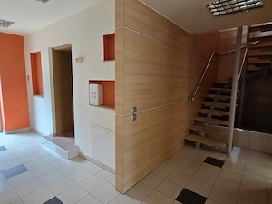 Cladire moderna 14 camere, 4baii, 10 locuri de parcare, Mehala - imagine 18
