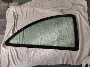 geam fix dreapta spate Opel Corsa C 3 usi