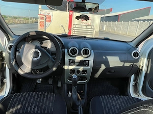 Dacia Logan  - imagine 3