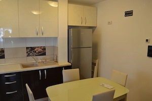 Apartament cu 3 camere   Tineretului lux  - imagine 3