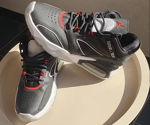 Jordan Point Lane Black Cement marimea 43 Eu 9.5 Us