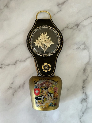 Clopot decorativ elvețian cu flori de colț   Switzerland, 24 cm