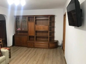 Se inchiriaza apartament mobilat si utilat in zona ultracentrala la etajul 1!