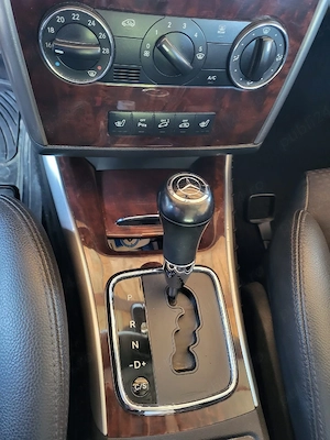 Vând Mercedes-Benz B 200 CDI   Automat | Trapă | Scaune Încălzite | Revizii la zi