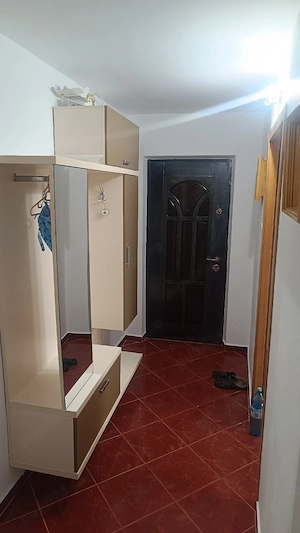 Închiriez ap. 2 camere 300 euro fix  - imagine 2