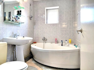 Apartament 3 Camere 2 bai etaj 4 Baia Mare Central - imagine 9