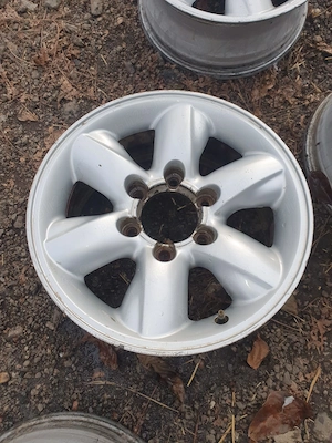 Vand jante aliaj 16 Nissan Terrano