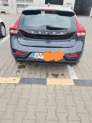 Vand Volvo V40 D2 2018 - imagine 3
