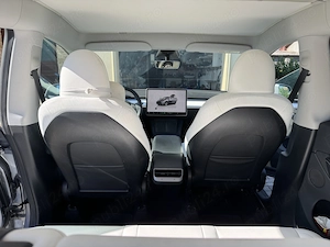 Tesla model y long range rwd - imagine 4