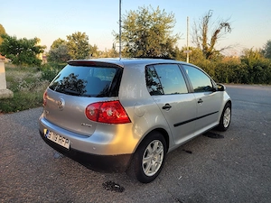 Volkswagen Golf 5 1.6 benzina 