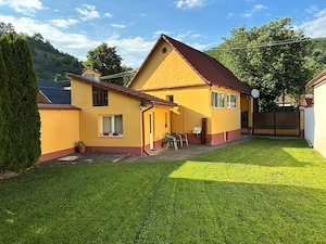 Casa de vânzare în Galeș, Mărginimea Sibiului - teren 685 mp - imagine 2