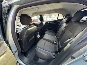 Renault Megane TCE 140 Techno - imagine 8
