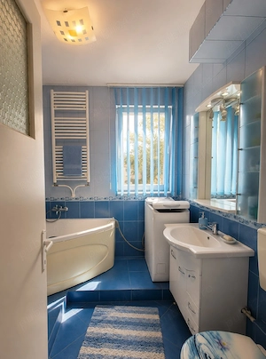Apartament 3 camere, 56 mp utili + balcon închis, centrală proprie, etaj 3 4   zona Corvin, Hunedoar - imagine 6
