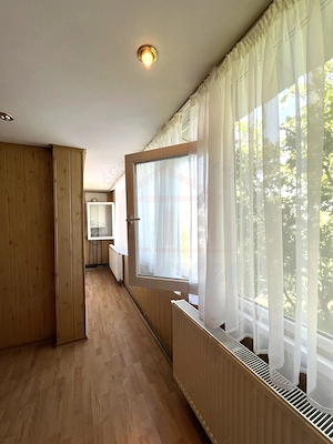 Apartament luminos cu 3 camere decomandate, 67 mp, Micro 13 – 62.900 € - imagine 3