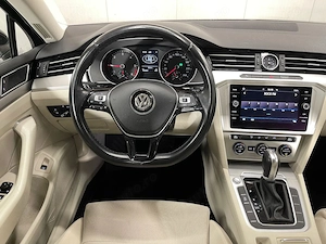 Volkswagen Passat - imagine 6