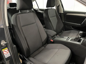 Volkswagen Passat - imagine 9