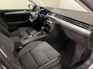 Volkswagen Passat - imagine 10
