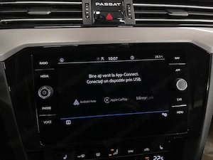 Volkswagen Passat - imagine 16