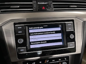 Volkswagen Passat - imagine 16