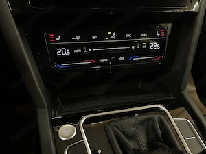 Volkswagen Passat - imagine 19