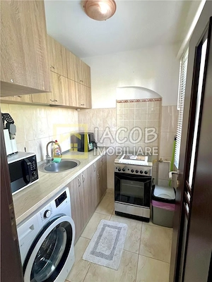 Apartament cu 3 camere, zona Milcov, Bacau - imagine 13