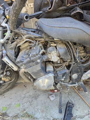 suzuki gsx 1200 pentru piese  - imagine 3