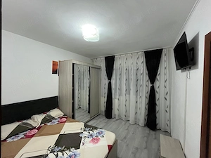 Închiriez apartament 3 camere decomandat - imagine 4