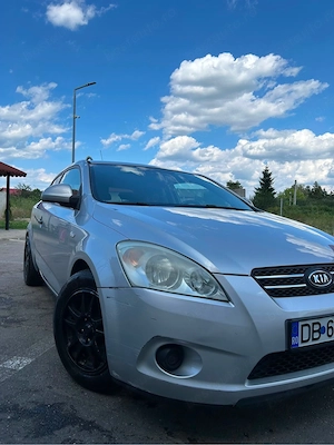 Kia Ceed.  - imagine 2
