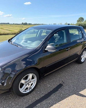 Dezmembrări VW Golf 5 – Motor Cutie Faruri Uși Piese Originale SH - imagine 2