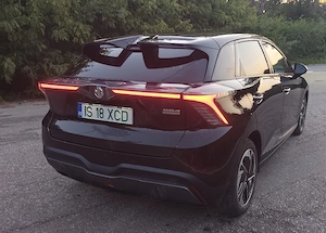 MG MG4 Luxury 2023 64kwh pompa de caldura garantie 2030 - imagine 4