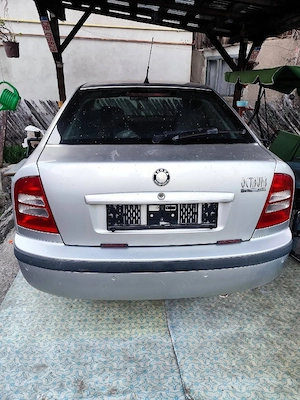 dezmembrez octavia 1.9 tdi - imagine 2