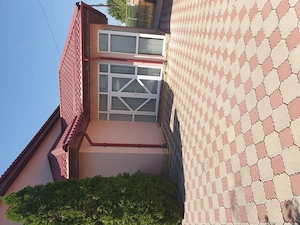 Vila de vanzare in Focsani cu teren , zona foarte linistita avand toate utilitatile. - imagine 2
