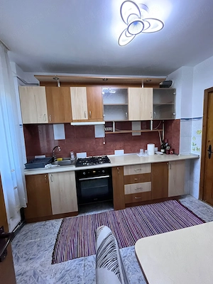 Apartament 2 camere decomandat zona Nicolina-CUG,etaj 1,centrală proprie - imagine 5