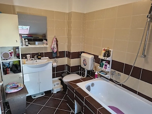 Apartament 2 camere, 65 mp, aer condiționat, bloc nou, BurdujeniApartament 2 camere de vânzare   65  - imagine 7