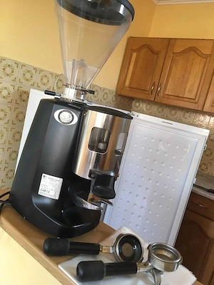 Expresor profesional de cafea pentru baruri sau cafenele  - imagine 4