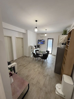 Apartament modern 3 camere, loc de parare, Dumbravita - imagine 2