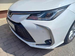 Vând toyota corolla sedan 1.8 hybrid 2023 - imagine 3