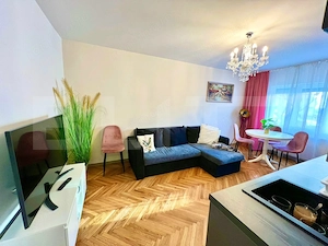 Apartament 3 camere de vanzare, zona Sovata