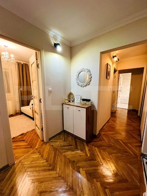Apartament 3 camere de vanzare, 55 mp, zona Sovata - imagine 3